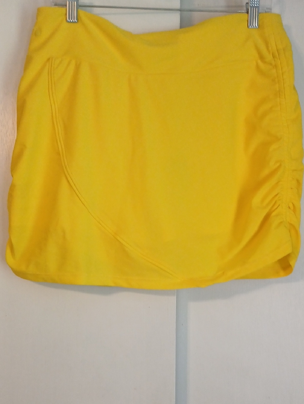 SwingDish "Neon Yellow" Athletic Skort in Size L (NWT)